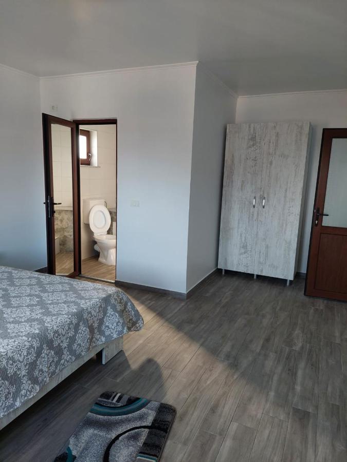 Albdevara Mar Srl Vama Veche Bagian luar foto